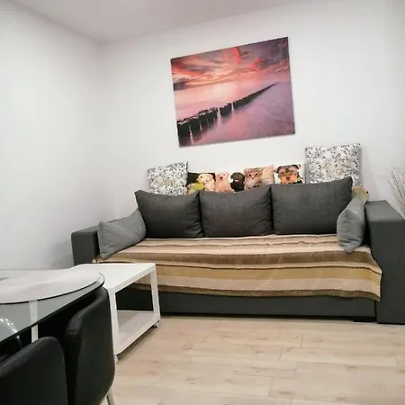 Apartment Pearl Split